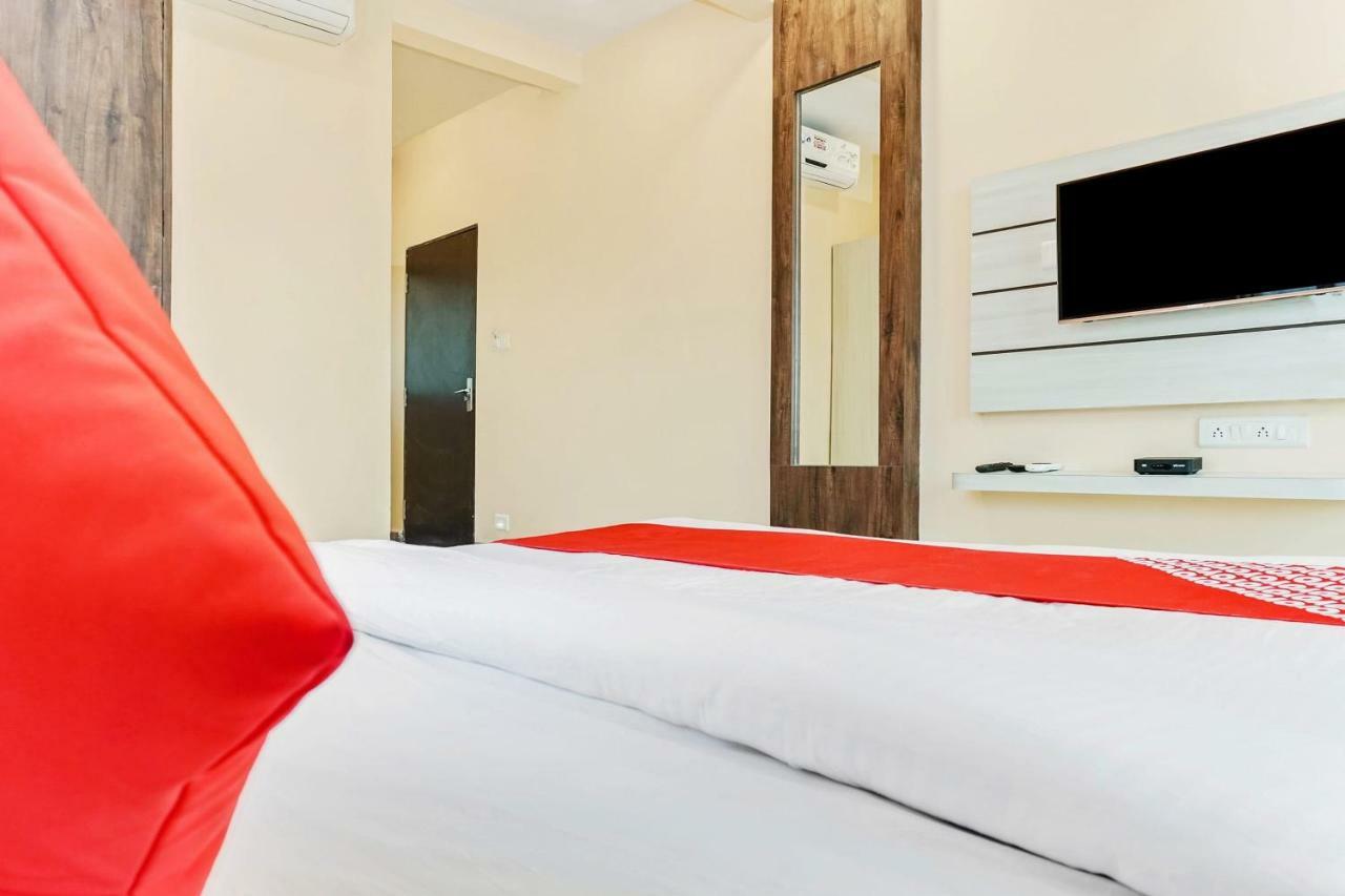 Oyo 29634 Hotel Navalai Pride Ratnāgiri Εξωτερικό φωτογραφία
